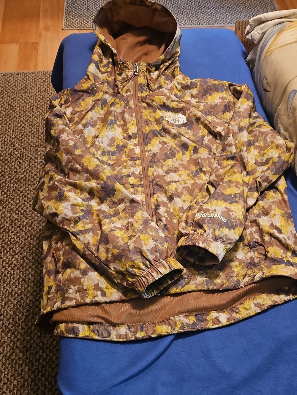 The North Face Hydrenaline Hooded Windbreaker - Brown/Yellow Camo